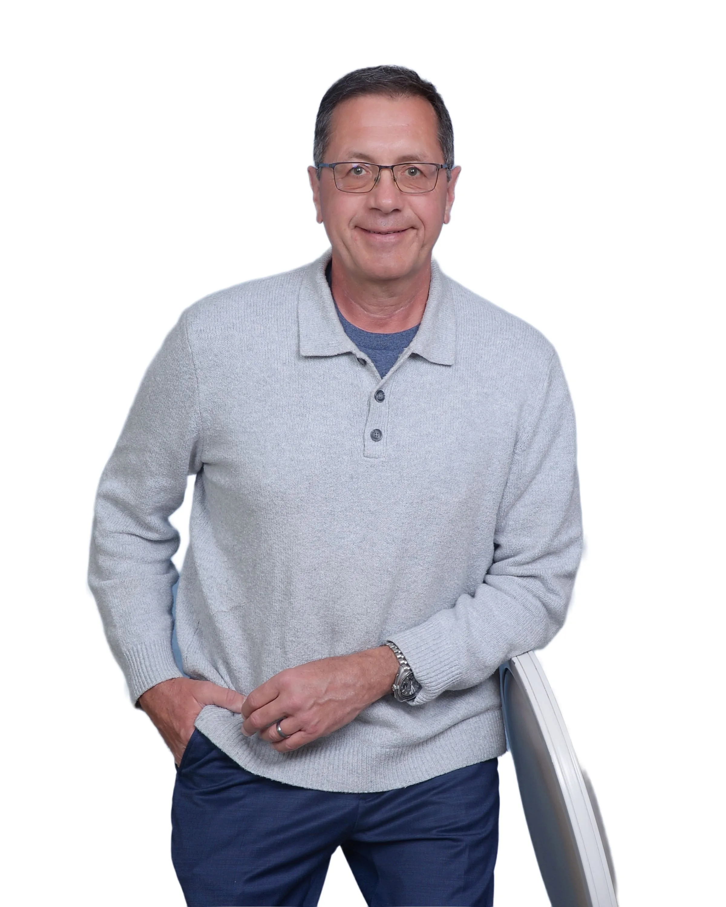 Thomas Hofen in a relaxed professional portrait